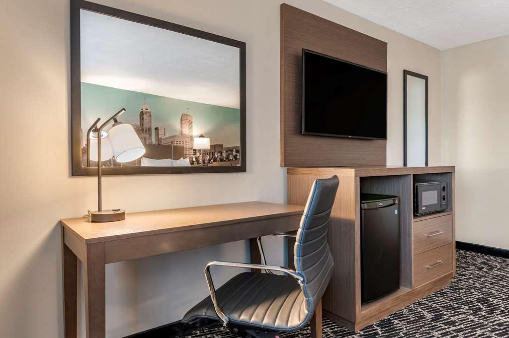 Clarion Pointe