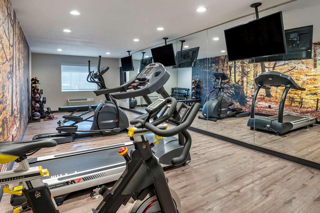 Clarion Pointe Hotel Plainfield
